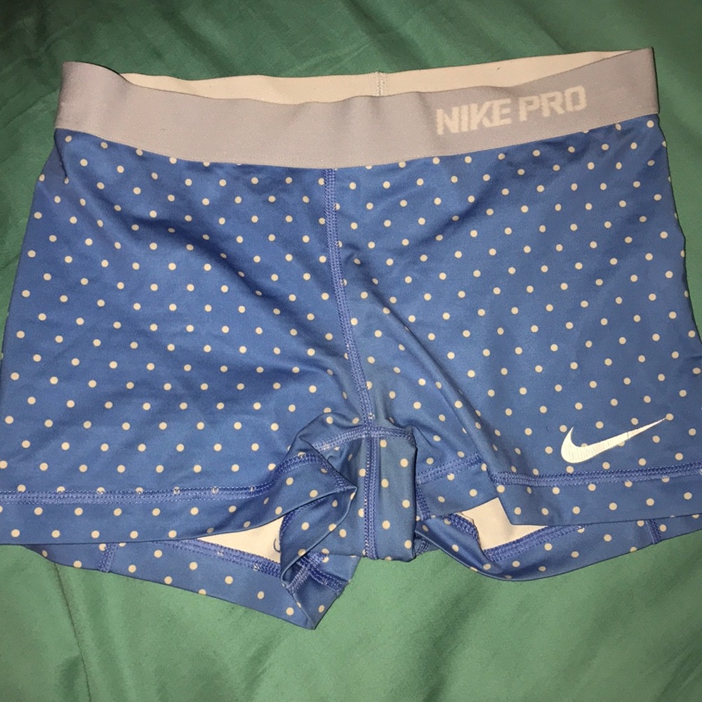 Blue polka dot Nike pros